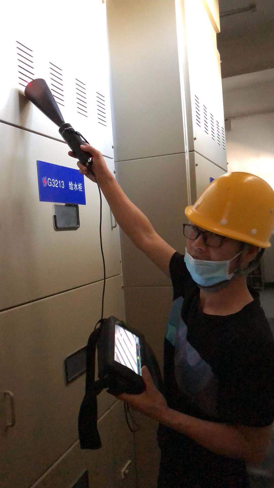 新疆铁路局电力检测现场演示2.jpg